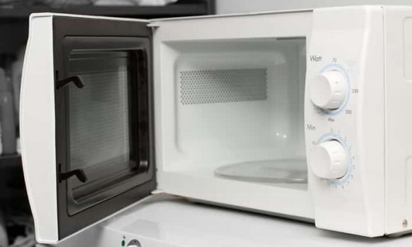 Никогда не ставьте микроволновку в этих местах